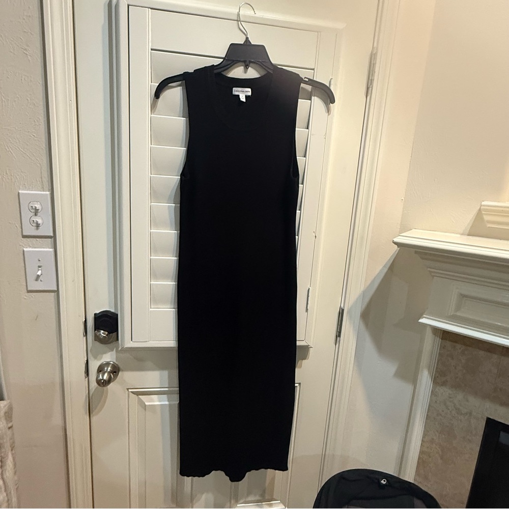 Elegant Black Sleeveless Dress